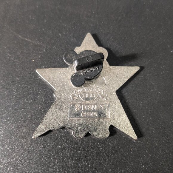 Disney Pin: Minnie Mouse Movie Star pin trading - Picture 2 of 2